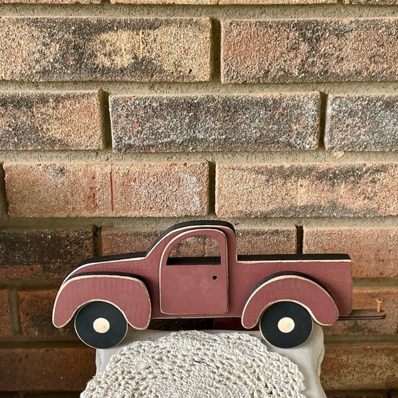 *Old Vintage Truck Shelf Sitter - Picture 10 of 10